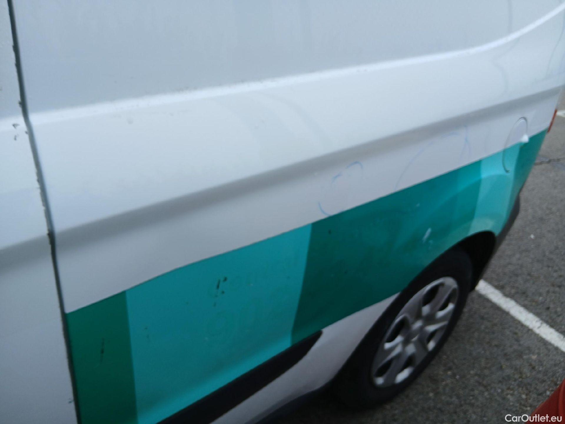  Ford  Transit FORD  Courier/2014/4P/furgón der.turis Van 1.5 TDCi 56kW Trend #18