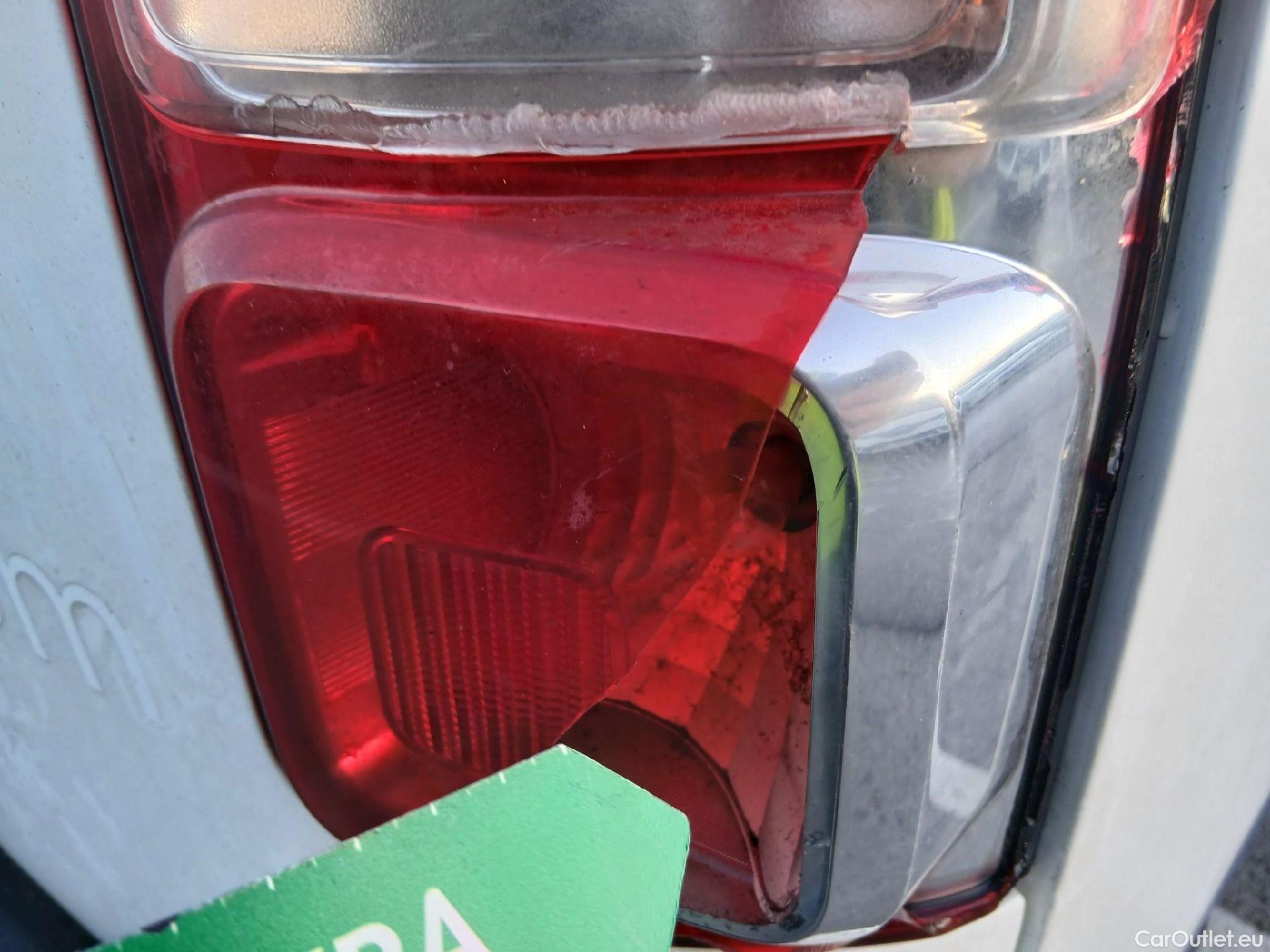  Citroen  Jumpy CITROEN  / 2016 / 4P / furgón D Cab Eco Talla XL BlueHDi 120 Control #37