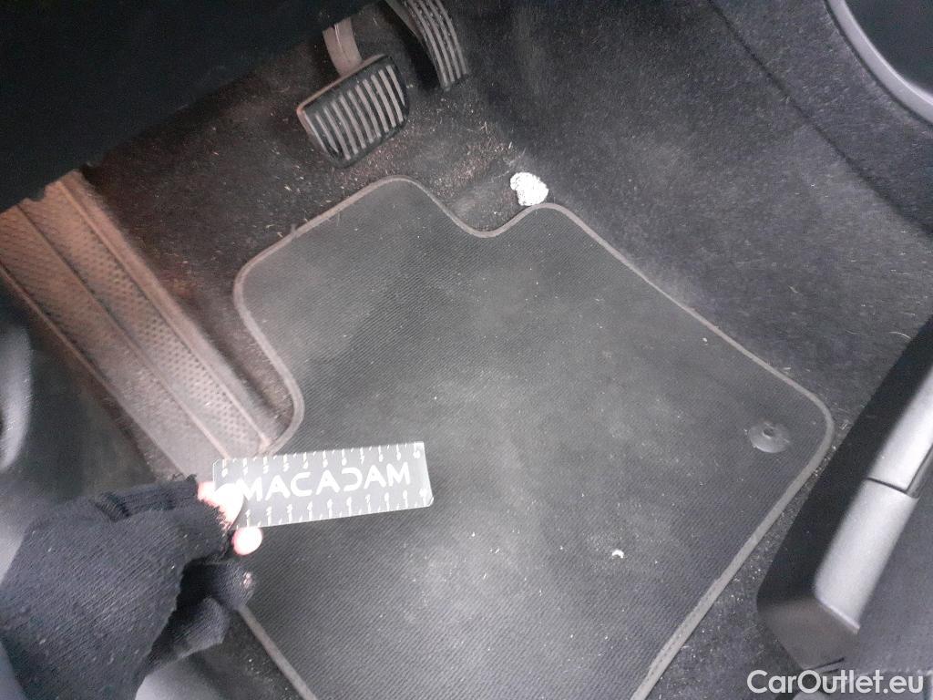  Volvo  XC 40 VOLVO XC40 / 2017 / 5P / todoterreno 2.0 D3 Business Plus Auto #12