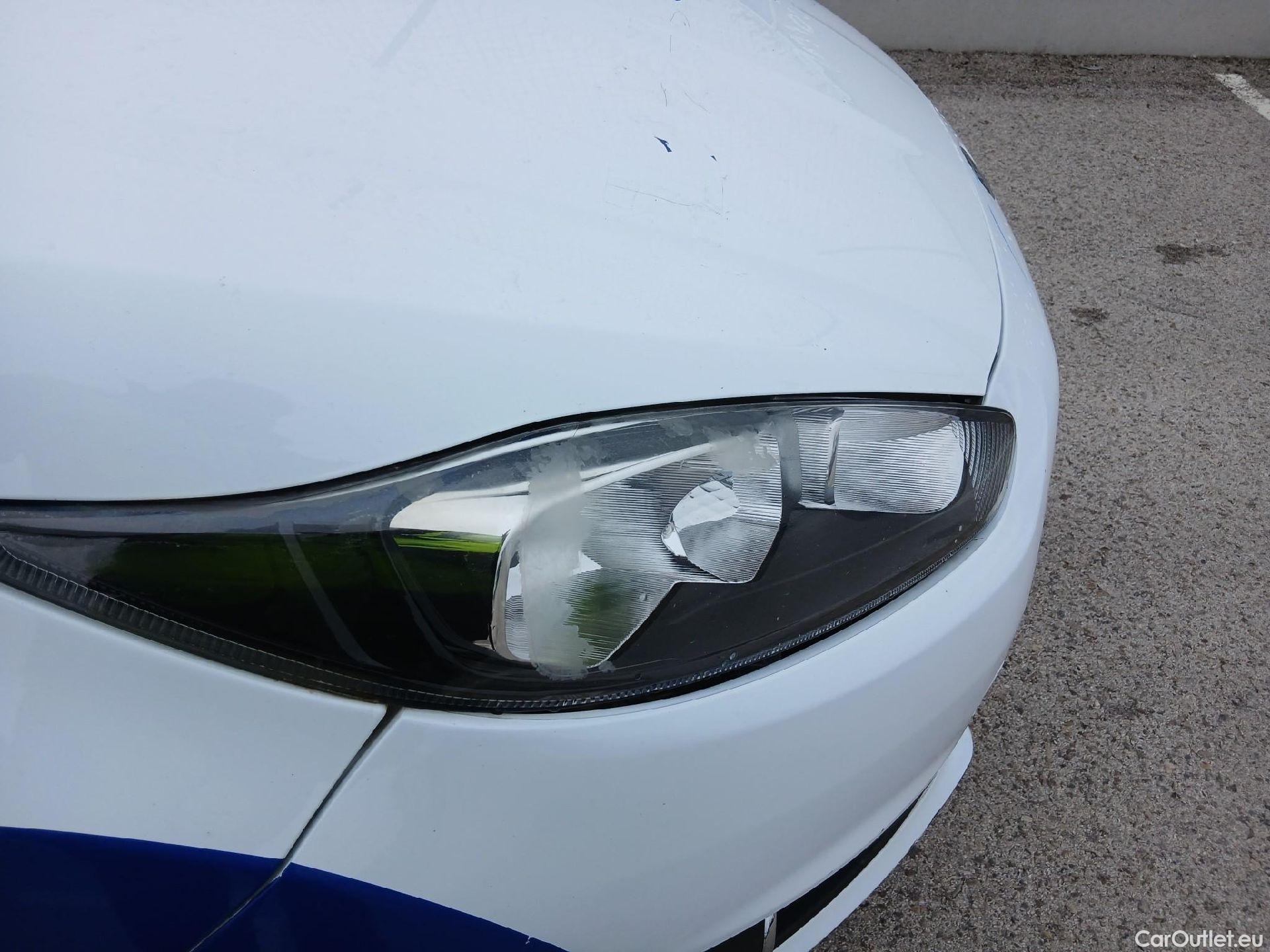  Ford  Fiesta FORD  Van / 2012 / 3P / berlina comercial 1.5 TDCi 55kW (75CV) #58