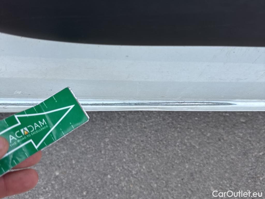  Nissan  NV400 NISSAN  VU 4P 1G COMBI 2.3dCi 145 COMFORT L2H2 3500 COMBI-9 FWD #37