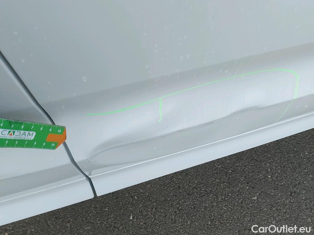  Volvo  XC60 VOLVO  / 2017 / 5P / todoterreno 2.0 T6 AWD Recharge R-Design Exp Auto #4