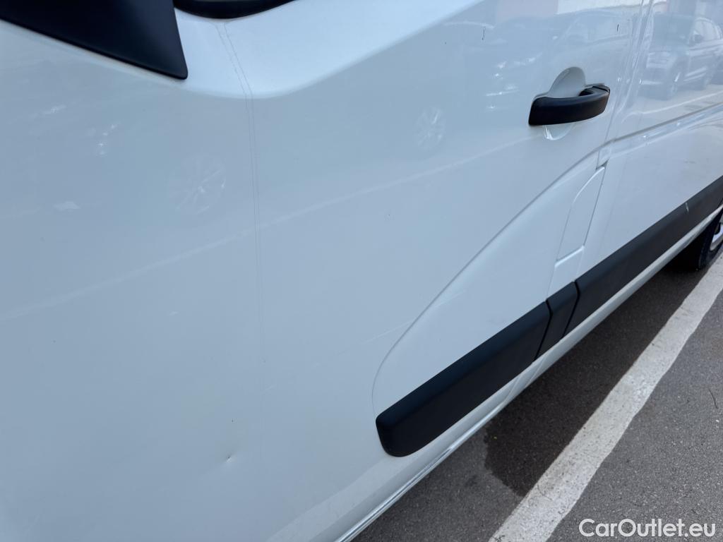  Nissan  NV400 NISSAN  VU 4P 1G COMBI 2.3dCi 145 COMFORT L2H2 3500 COMBI-9 FWD #23