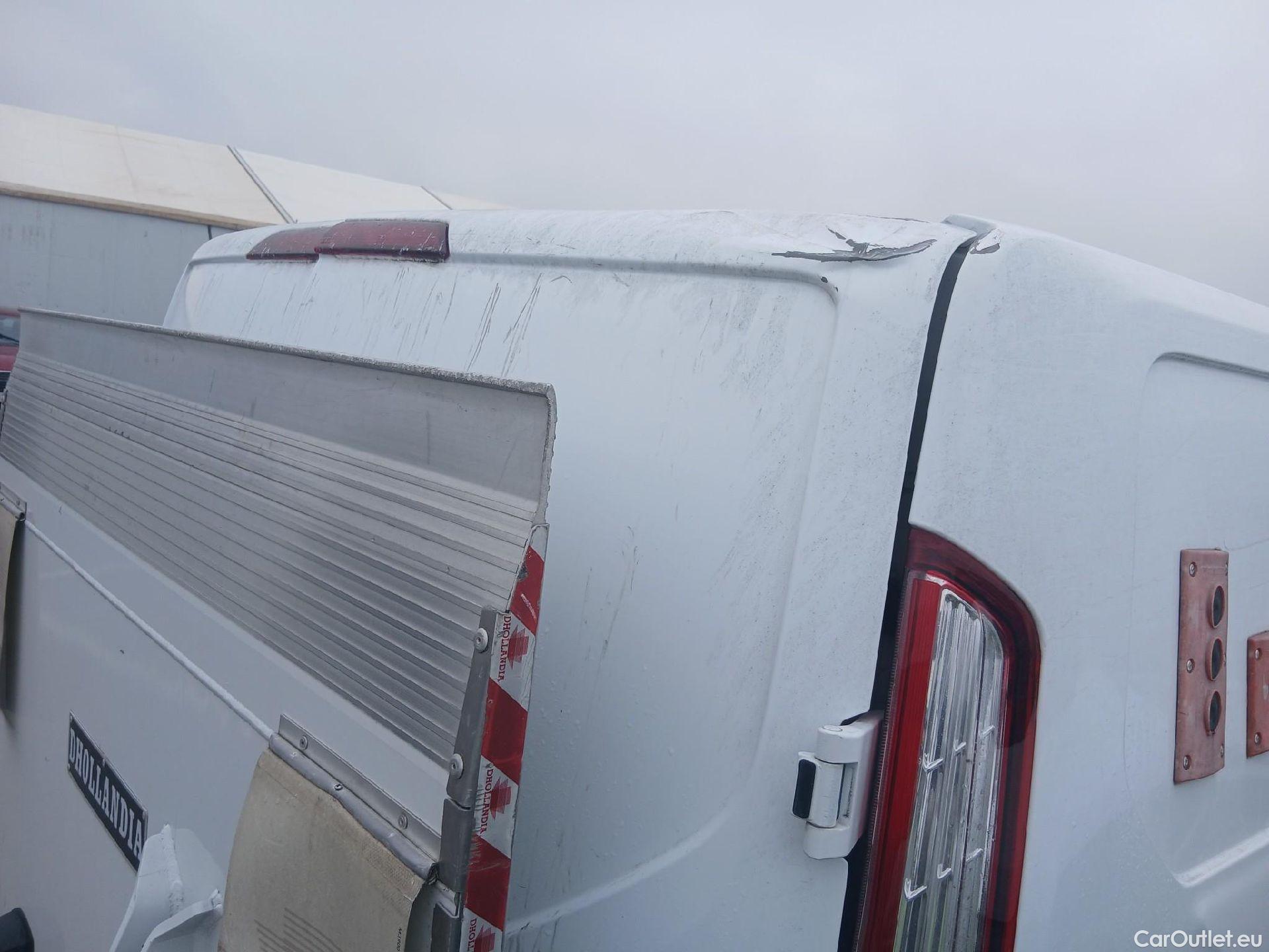  Ford  Transit FORD  Custom / 2012 / 4P / furgón Van 2.0 TDCI 96kW 300 L2 Trend RAMPA DE ACCESO #16