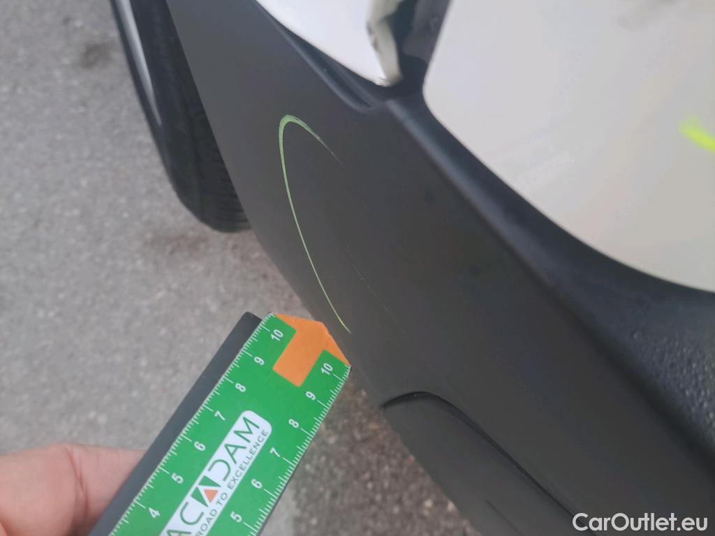  Citroen  Berlingo CITROEN  / 2018 / 4P / combi Talla M BlueHDi 100 LIVE (AC) #50