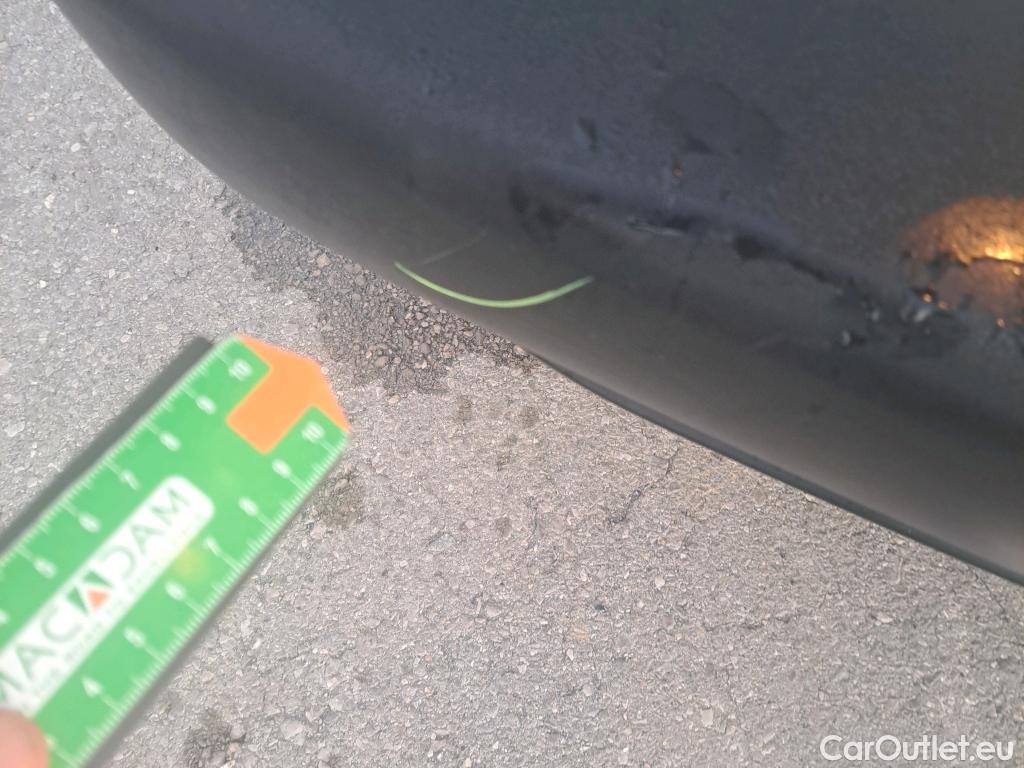  Citroen  Berlingo CITROEN  / 2018 / 4P / combi Talla M BlueHDi 100 LIVE (AC) #23