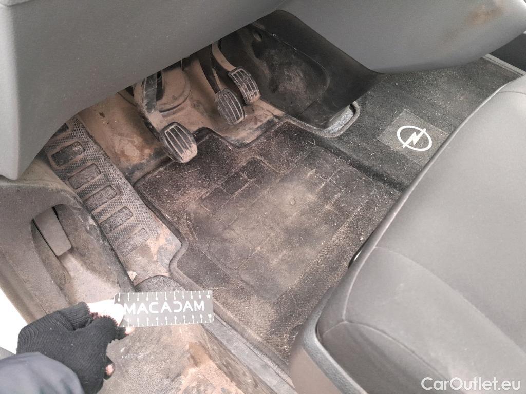  Opel  Vivaro OPEL  / 2019 / 4P / furgón 1.5 Diésel 74kW (100CV) M Std Express (AC) #17