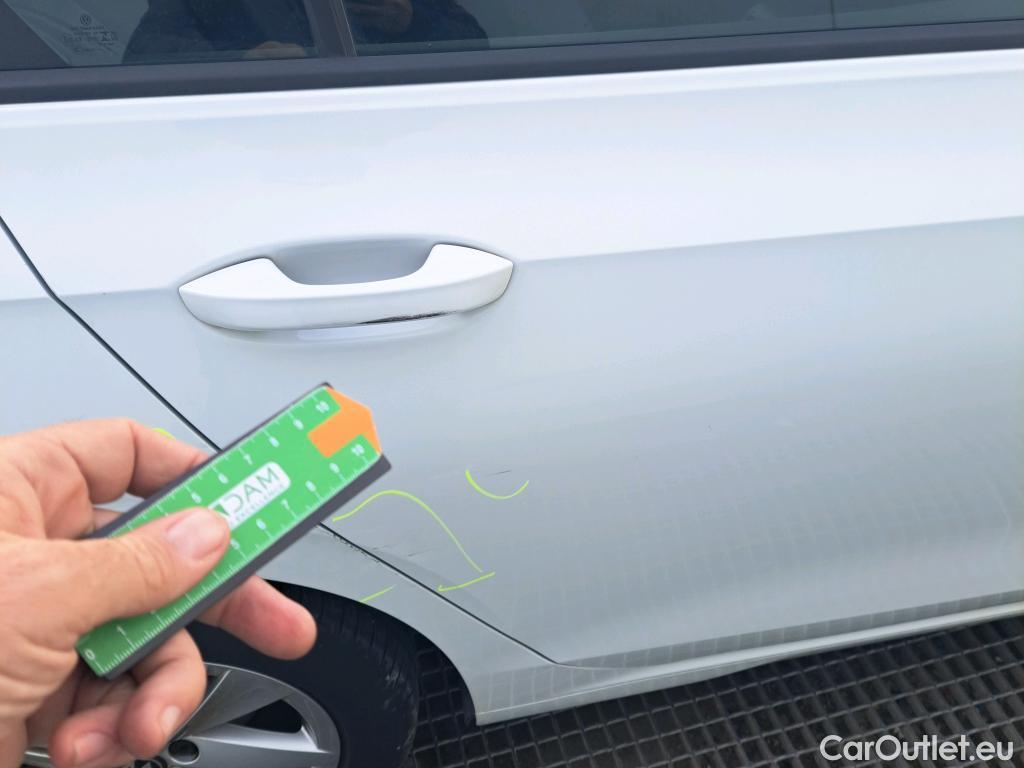  Volkswagen  Golf  VOLKSWAGEN / 2020 / 5P / berlina con portón 1.0 TSI 81kW (110CV) #7