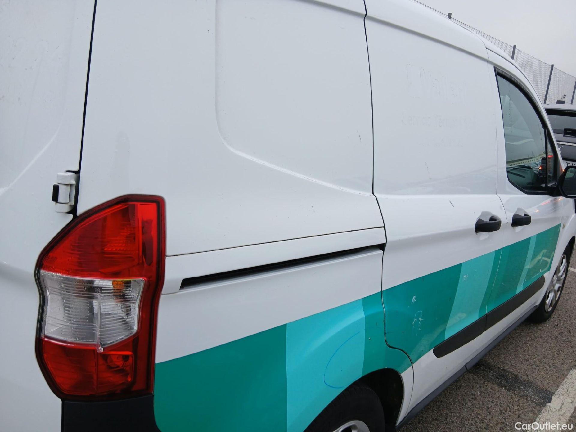  Ford  Transit FORD  Courier/2014/4P/furgón der.turis Van 1.5 TDCi 56kW Trend #28