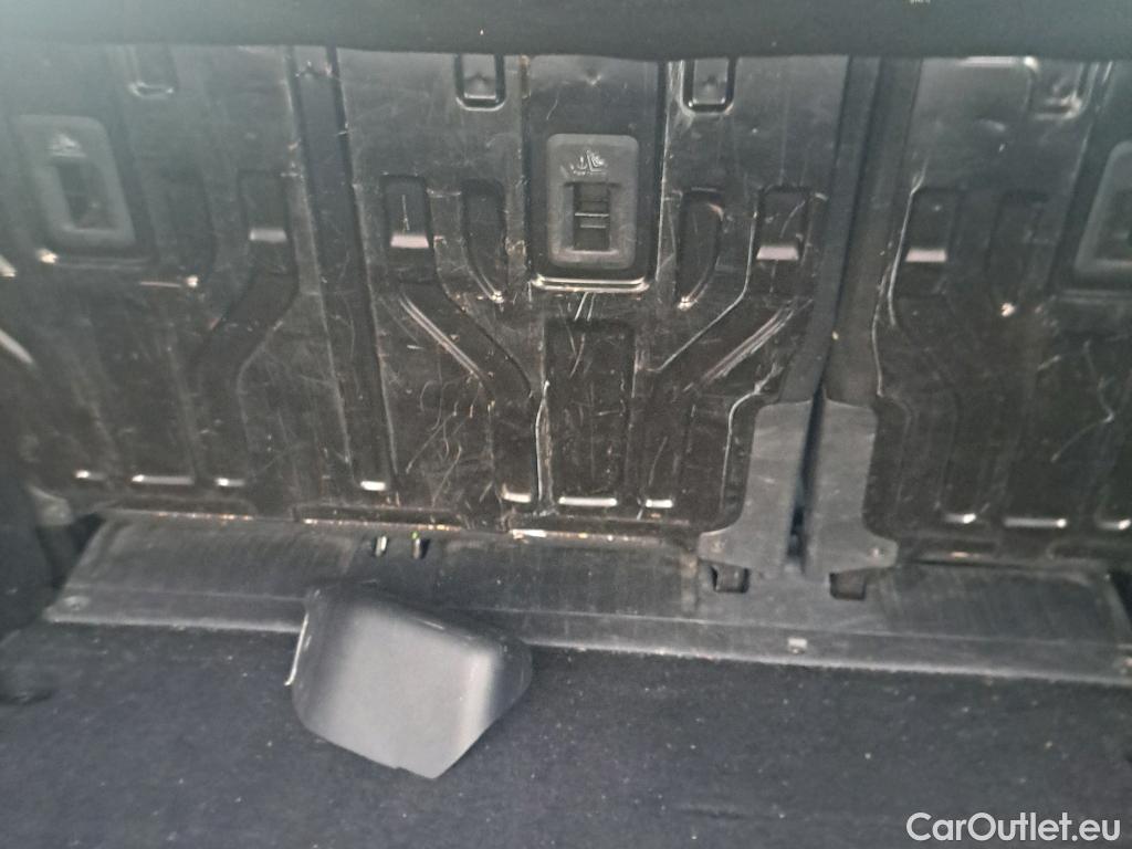  Citroen  Berlingo CITROEN  / 2018 / 4P / combi Talla M BlueHDi 100 LIVE (AC) #14