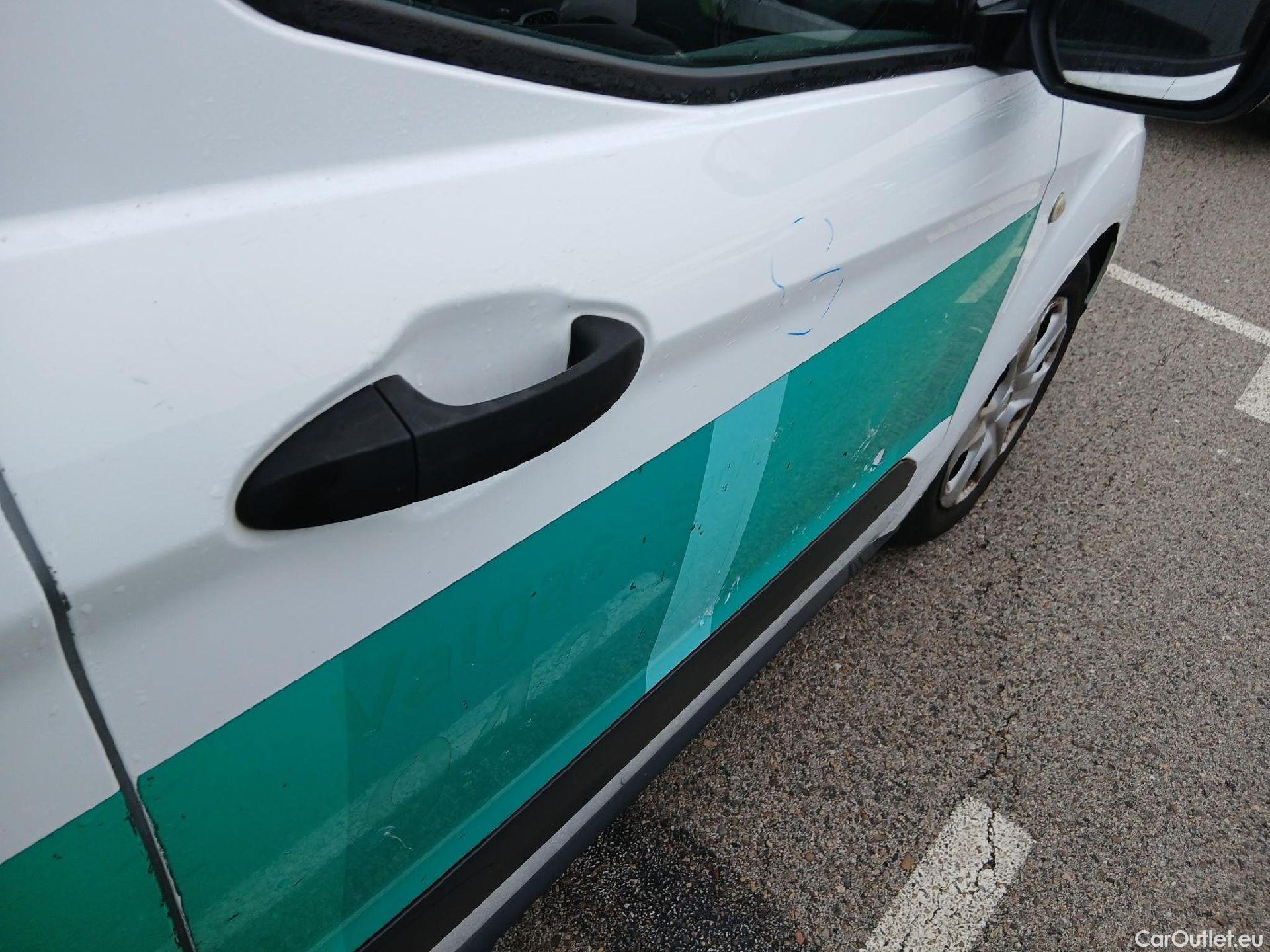  Ford  Transit FORD  Courier/2014/4P/furgón der.turis Van 1.5 TDCi 56kW Trend #31