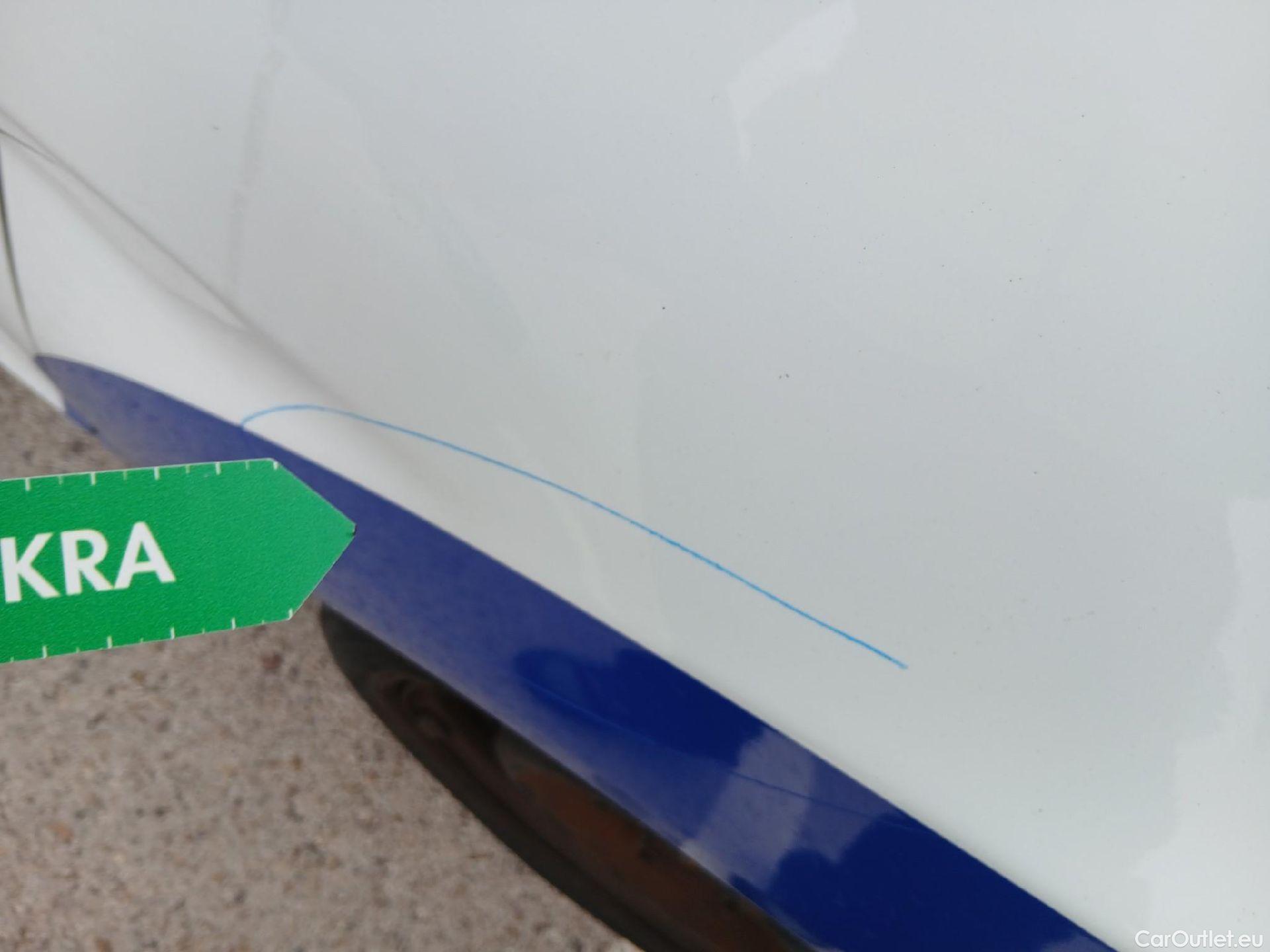  Ford  Fiesta FORD  Van / 2012 / 3P / berlina comercial 1.5 TDCi 55kW (75CV) #56