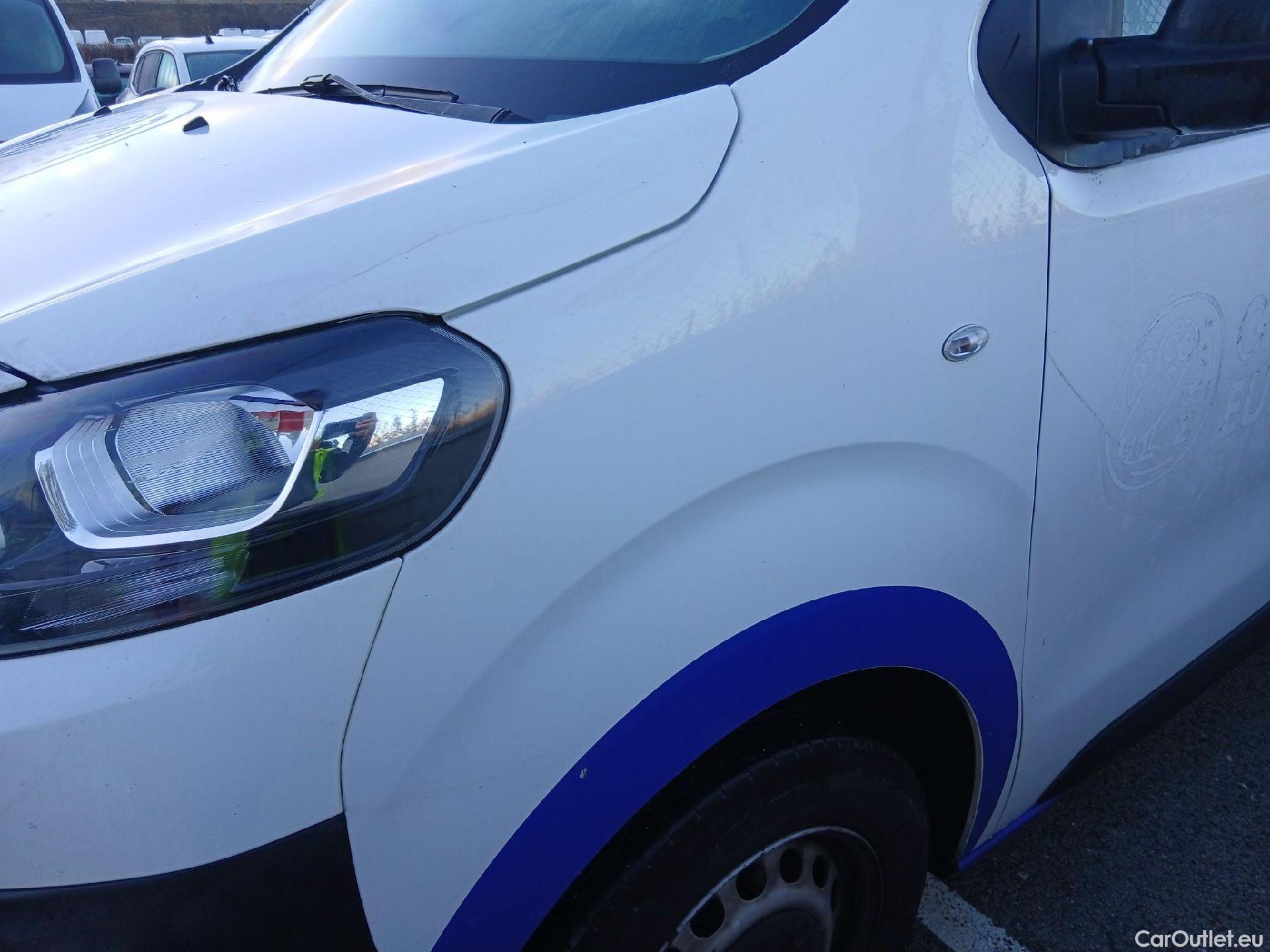  Citroen  Jumpy CITROEN  / 2016 / 4P / furgón D Cab Eco Talla XL BlueHDi 120 Control #10