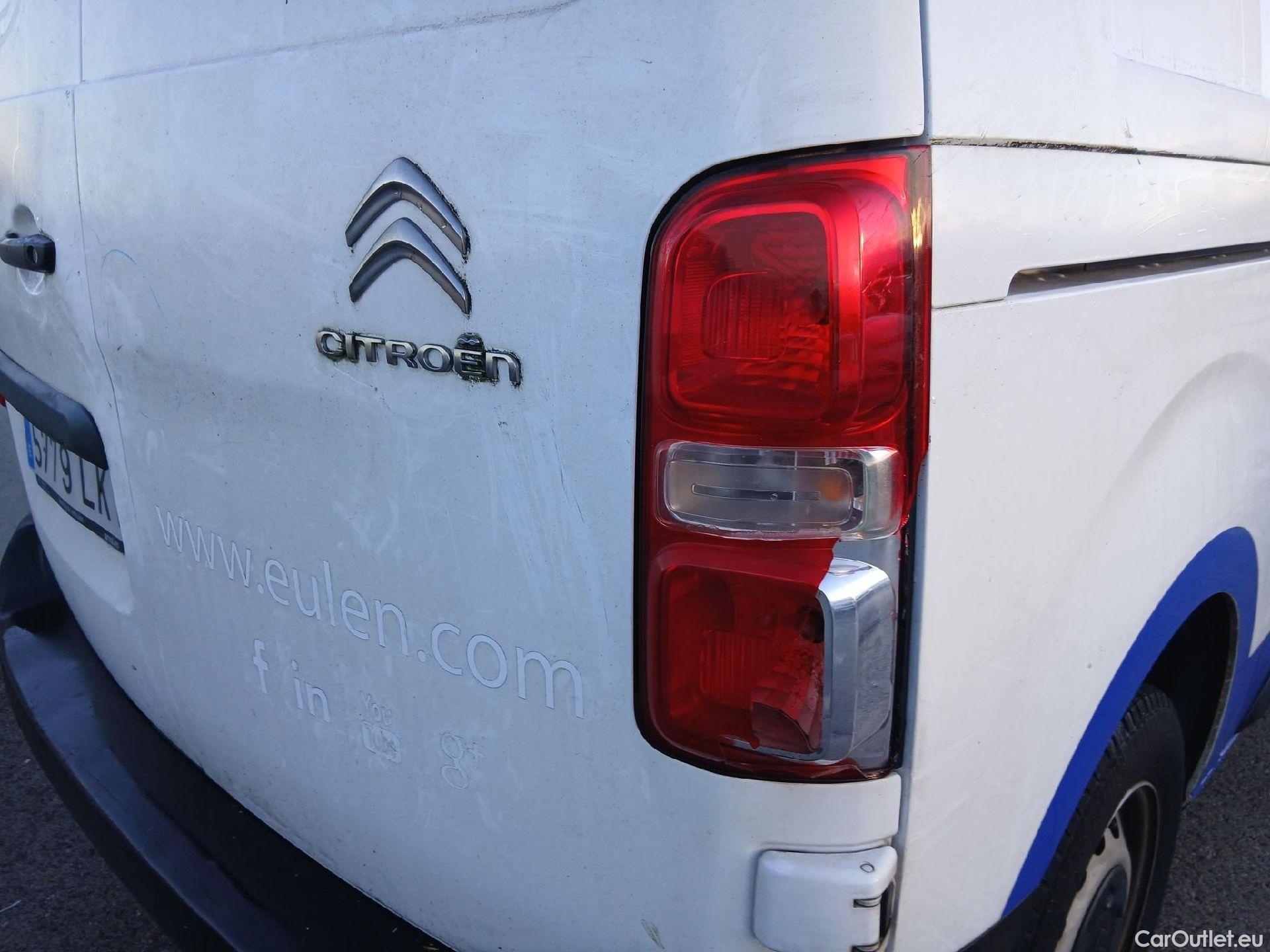  Citroen  Jumpy CITROEN  / 2016 / 4P / furgón D Cab Eco Talla XL BlueHDi 120 Control #38