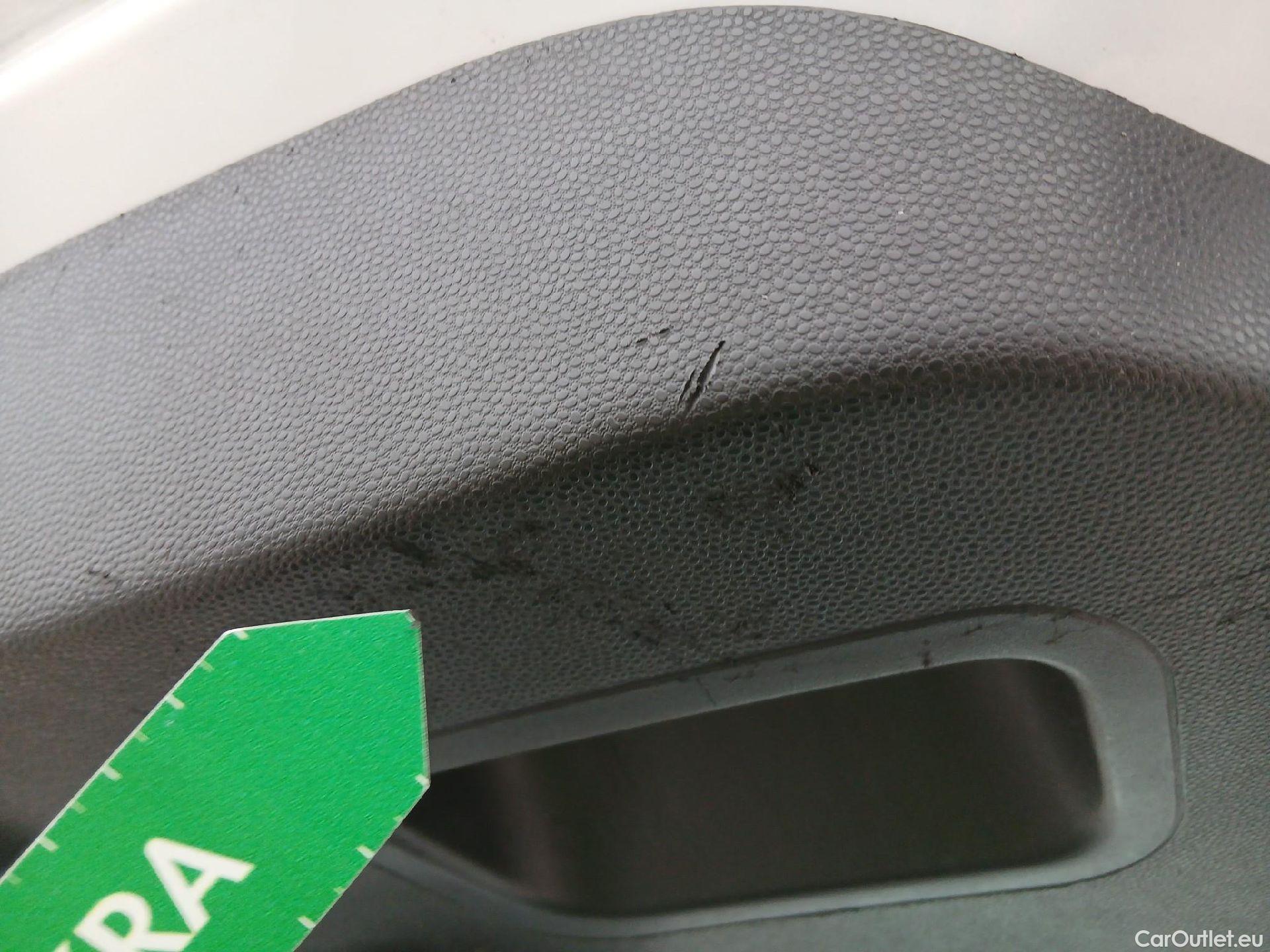  Ford  Fiesta FORD  Van / 2012 / 3P / berlina comercial 1.5 TDCi 55kW (75CV) #12