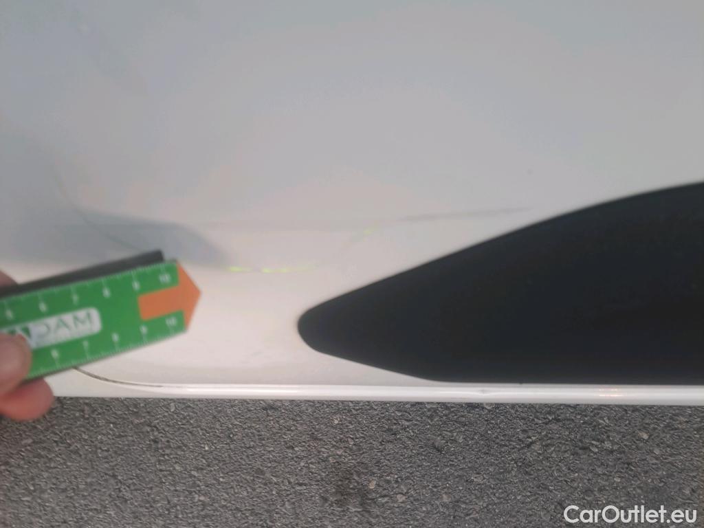  Citroen  Berlingo CITROEN  / 2018 / 4P / combi Talla M BlueHDi 100 LIVE (AC) #13