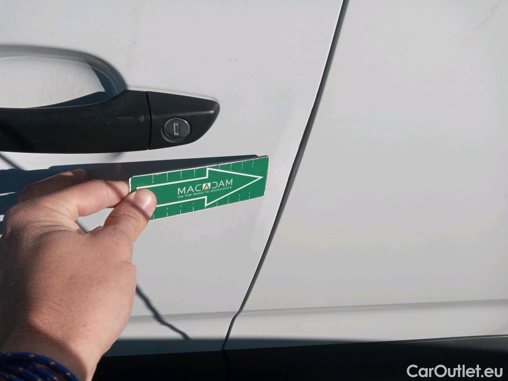  Citroen  Berlingo CITROEN  / 2018 / 4P / monovolumen compacto Talla M BlueHDi 100 S&S LIVE PACK #9