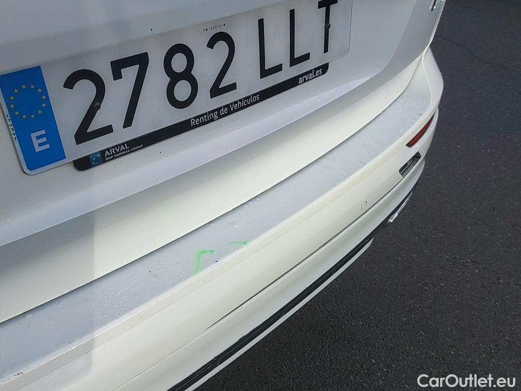  Volvo  XC60 VOLVO  / 2017 / 5P / todoterreno 2.0 T6 AWD Recharge R-Design Exp Auto #19