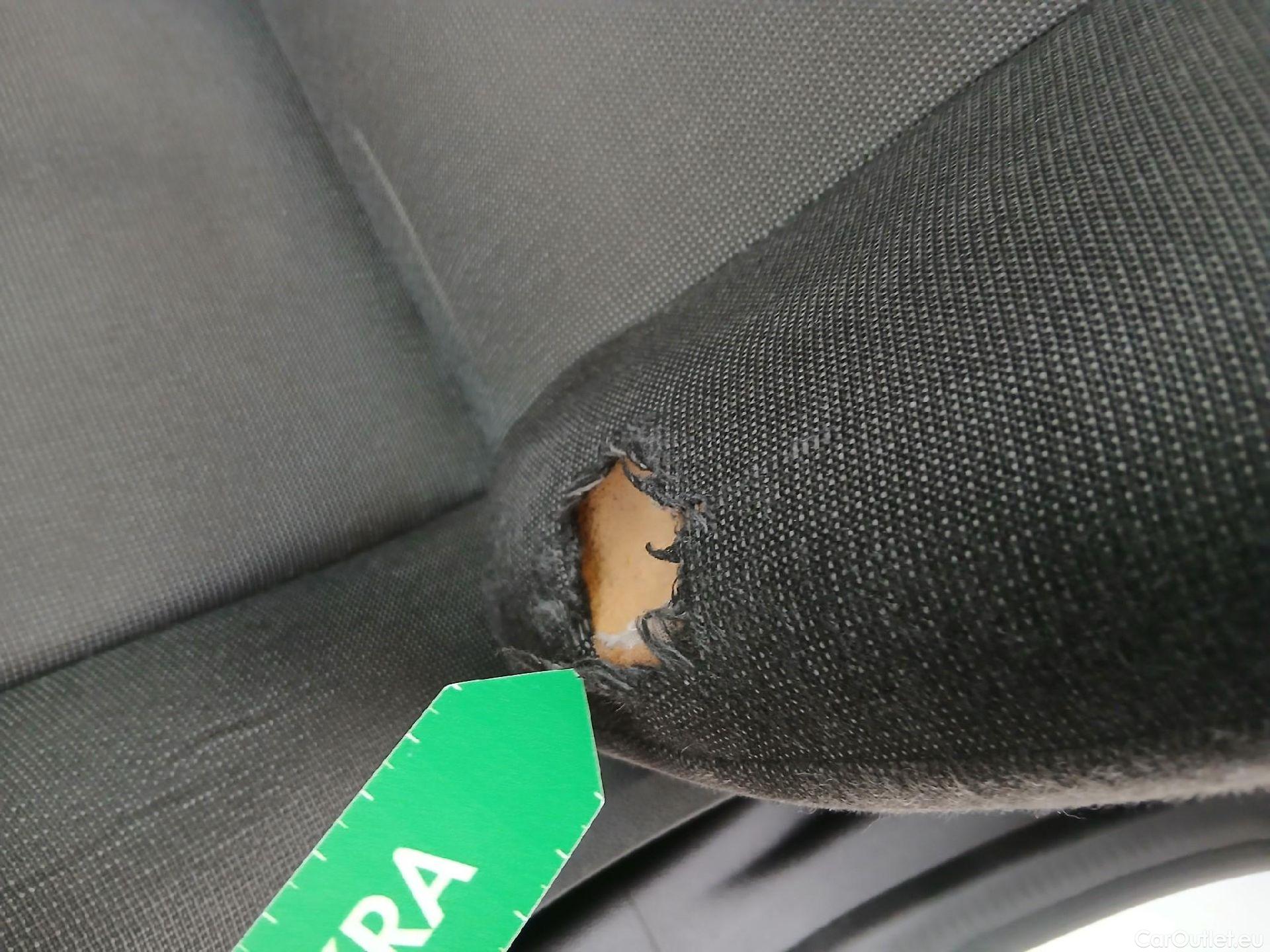  Ford  Fiesta FORD  Van / 2012 / 3P / berlina comercial 1.5 TDCi 55kW (75CV) #35