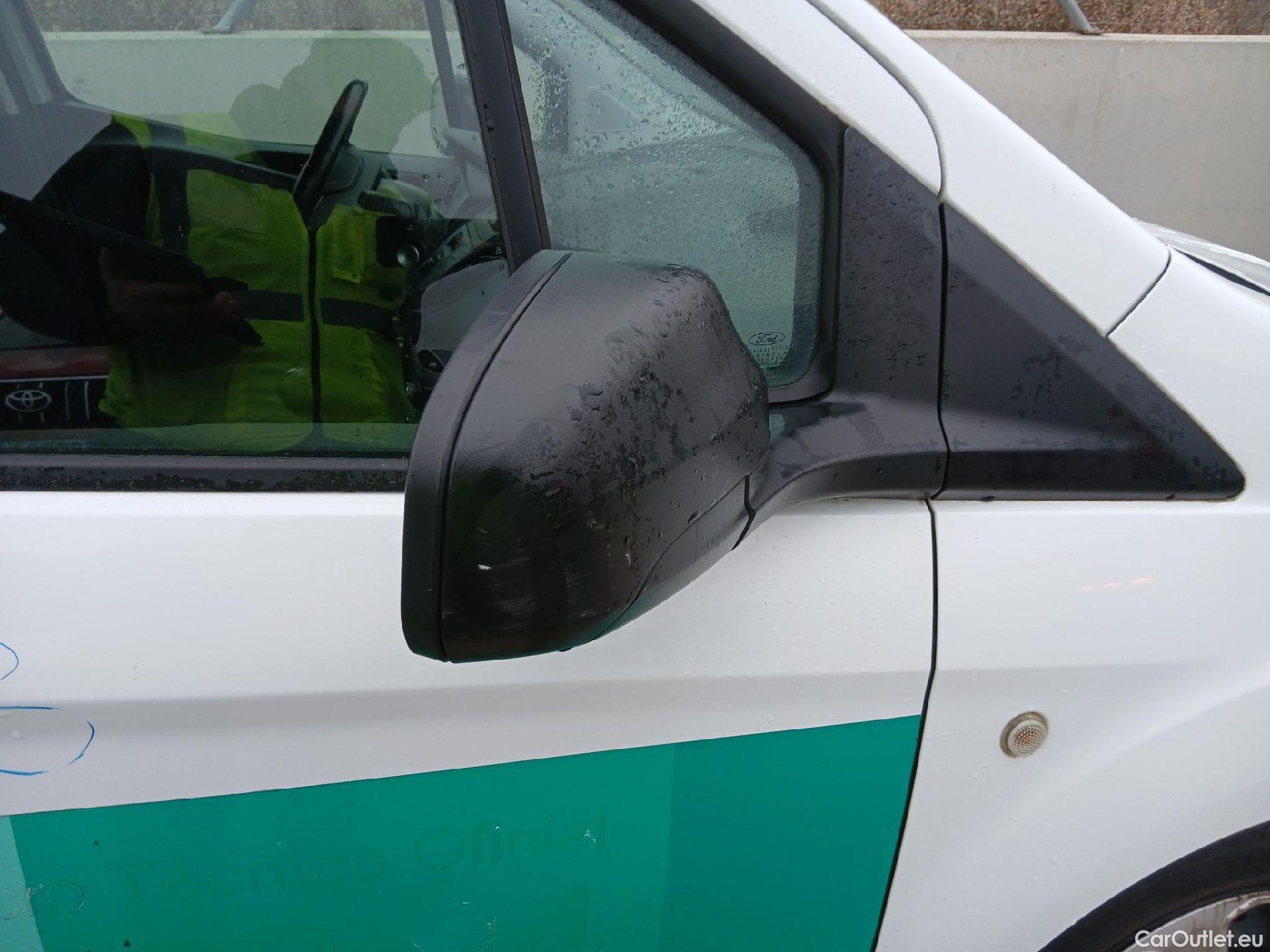  Ford  Transit FORD  Courier/2014/4P/furgón der.turis Van 1.5 TDCi 56kW Trend #33