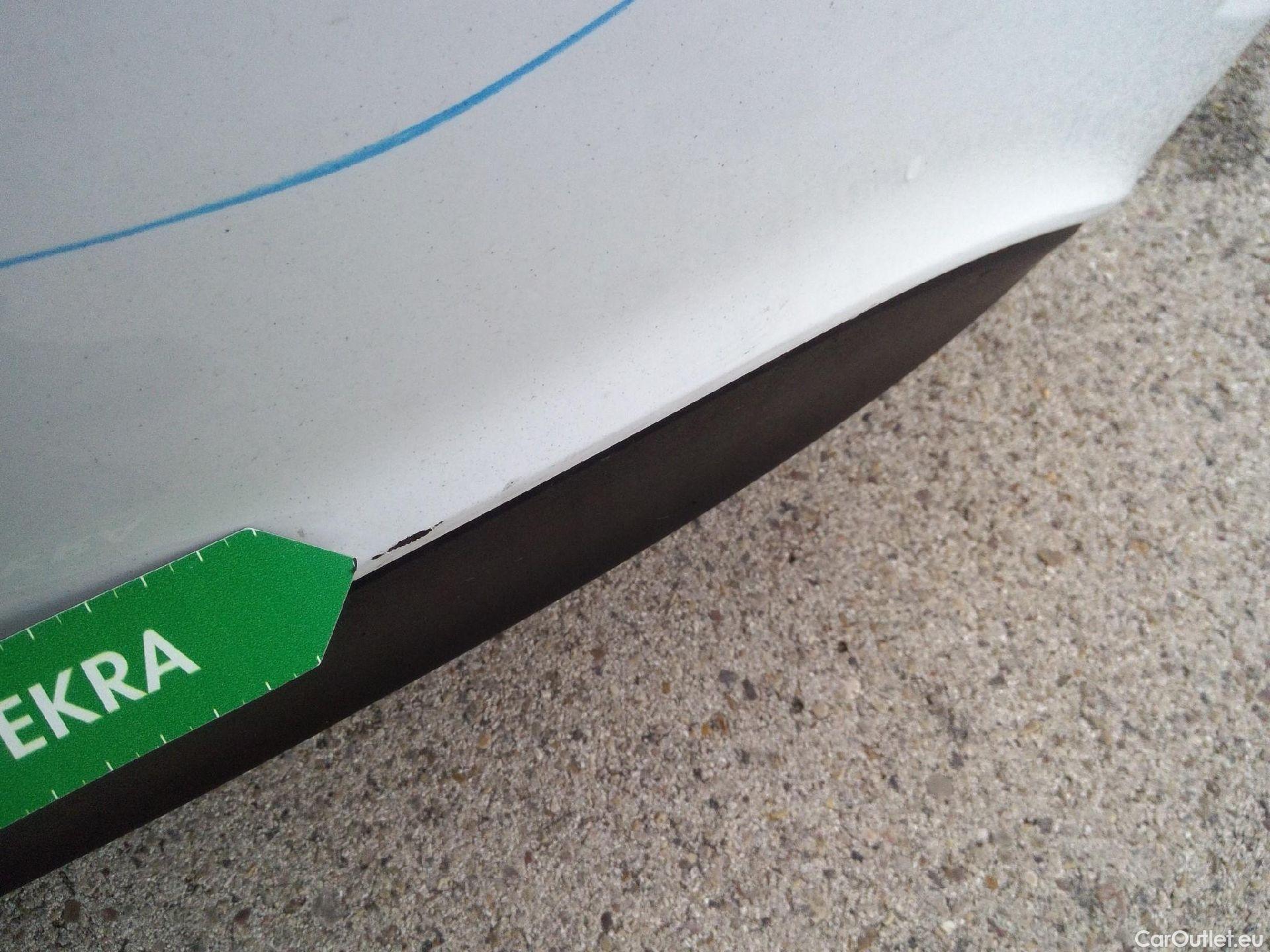  Ford  Fiesta FORD  Van / 2012 / 3P / berlina comercial 1.5 TDCi 55kW (75CV) #47