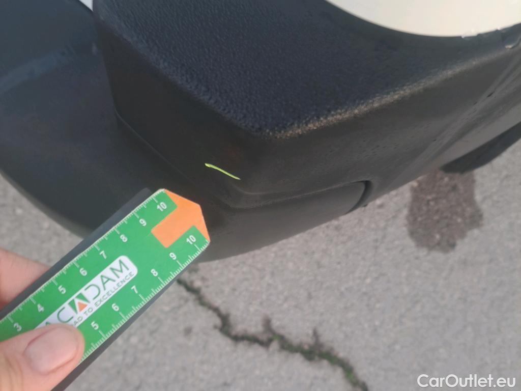  Citroen  Berlingo CITROEN  / 2018 / 4P / combi Talla M BlueHDi 100 LIVE (AC) #43