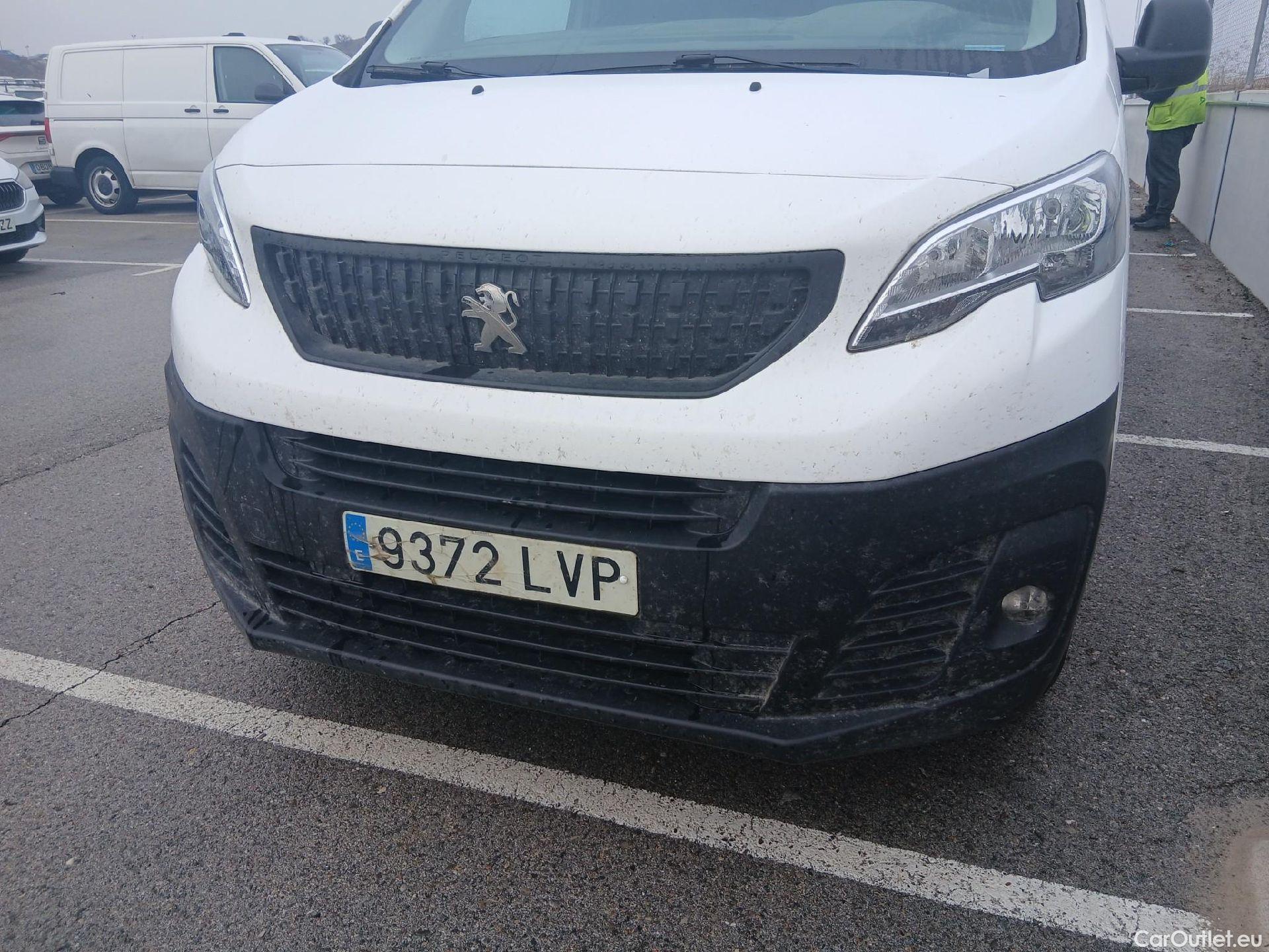  Peugeot  Expert PEUGEOT  / 2016 / 4P / furgón Furgón Premium 1.5 BlueHDi 100 Standard (AC) #18