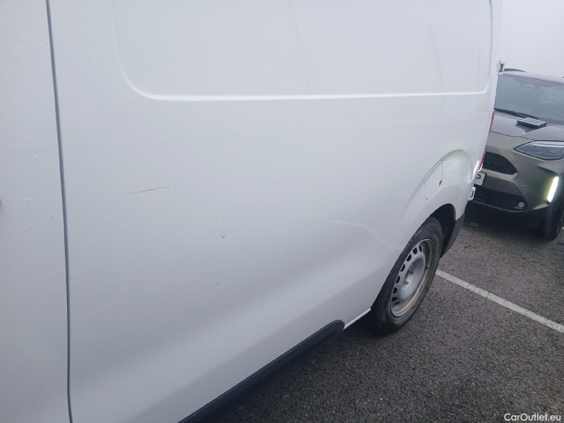  Peugeot  Expert PEUGEOT  / 2016 / 4P / furgón Furgón Premium 1.5 BlueHDi 100 Standard (AC) #24