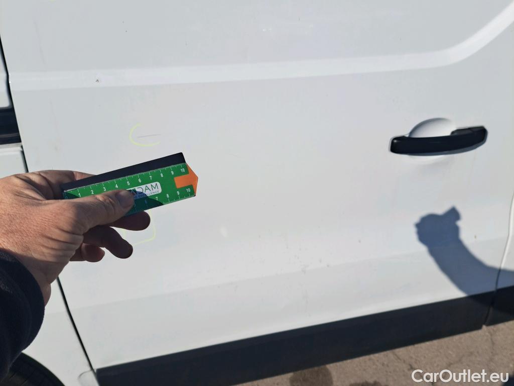  Renault  Trafic RENAULT  / 2021 / 4P / furgón Furgón L1H1 Blue dCi 96 Kw (130 CV) (AC) #11