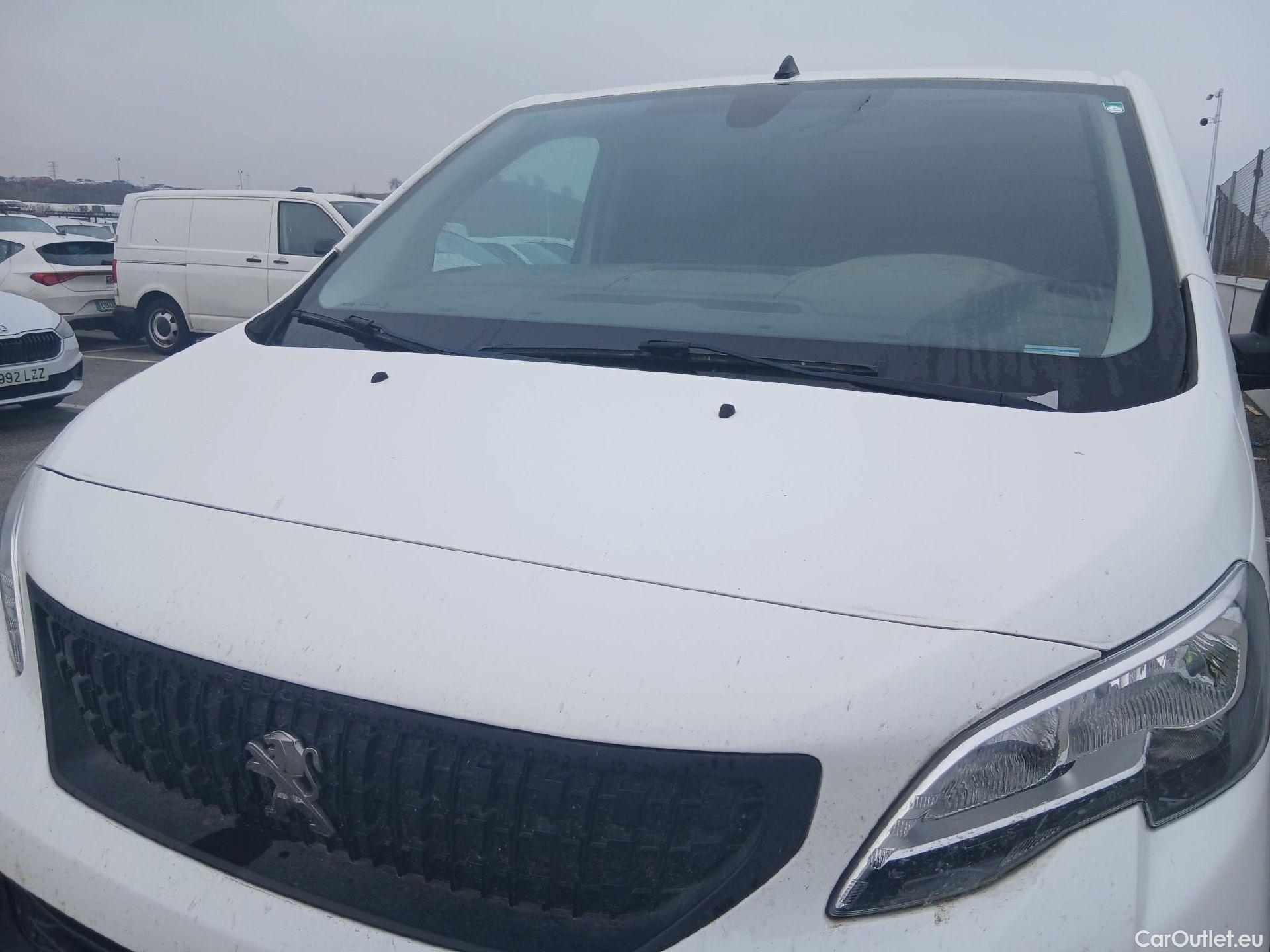  Peugeot  Expert PEUGEOT  / 2016 / 4P / furgón Furgón Premium 1.5 BlueHDi 100 Standard (AC) #20