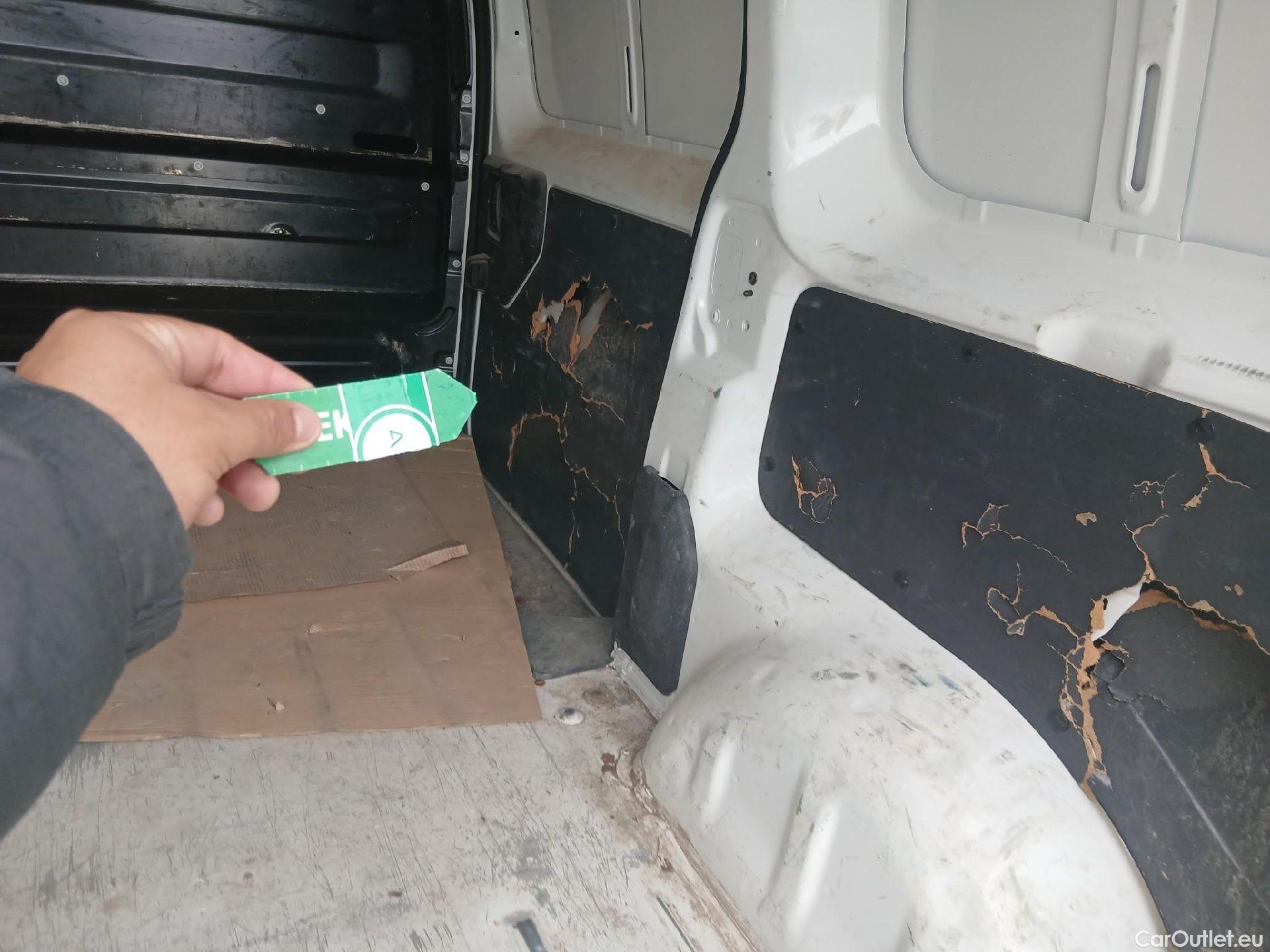  Peugeot  Expert PEUGEOT  / 2016 / 4P / furgón Furgón Premium 1.5 BlueHDi 100 Standard (AC) #12