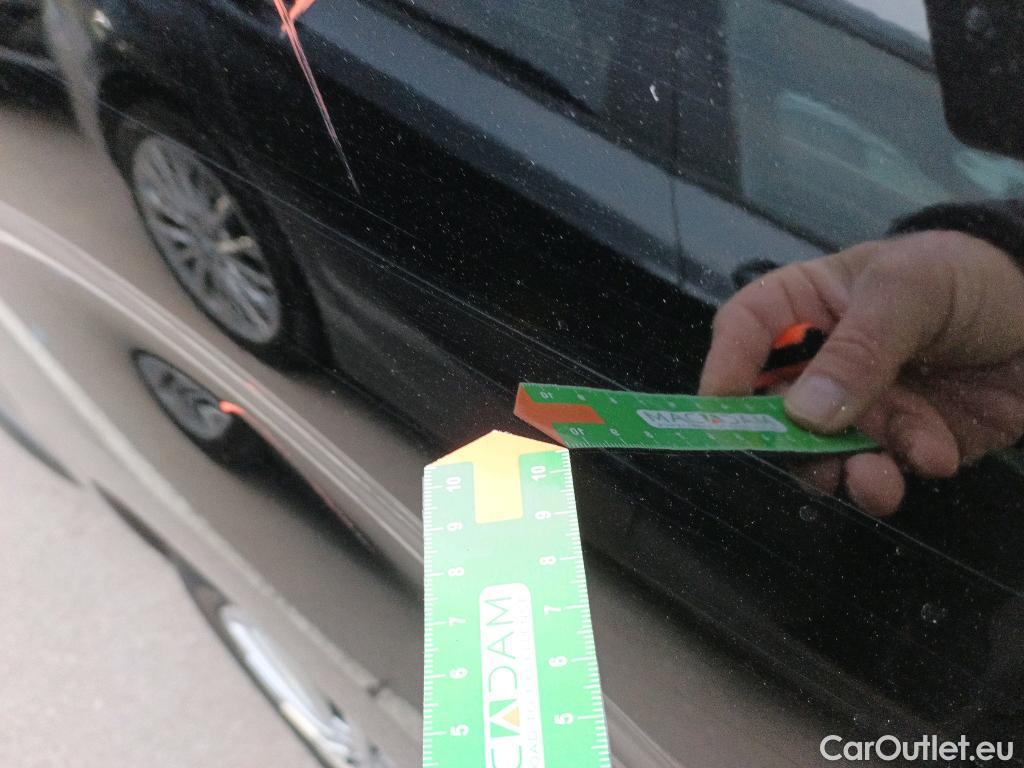  Land Rover  Discovery PEUGEOT Expert / 2024 / 4P / combi Combi Long BlueHDi 180 S&S EAT8 #30