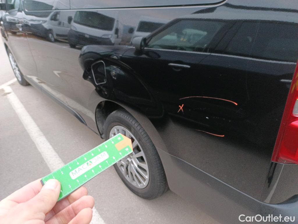  Land Rover  Discovery PEUGEOT Expert / 2024 / 4P / combi Combi Long BlueHDi 180 S&S EAT8 #1