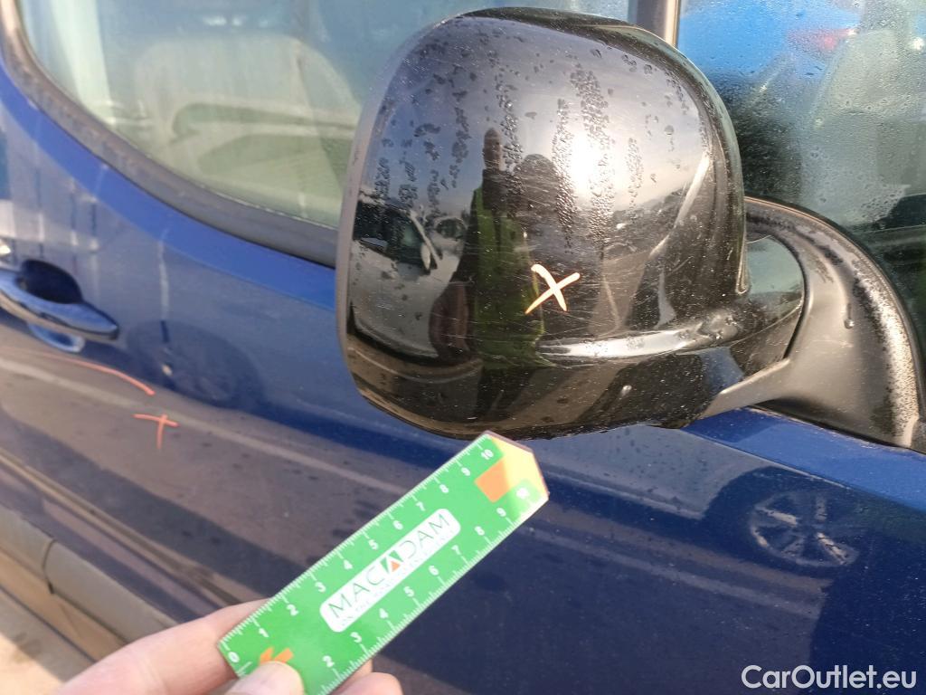  Peugeot  RIFTER PEUGEOT  / 2018 / 5P / monovolumen compacto GT Line Long BlueHDi 96kW #32