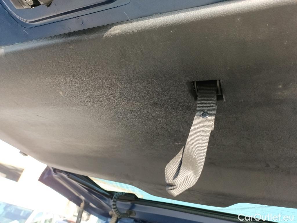  Peugeot  RIFTER PEUGEOT  / 2018 / 5P / monovolumen compacto GT Line Long BlueHDi 96kW #22