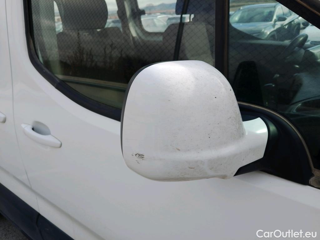  Peugeot  RIFTER PEUGEOT  / 2018 / 4P / monovolumen compacto Active Standard BlueHDi 73kW #15