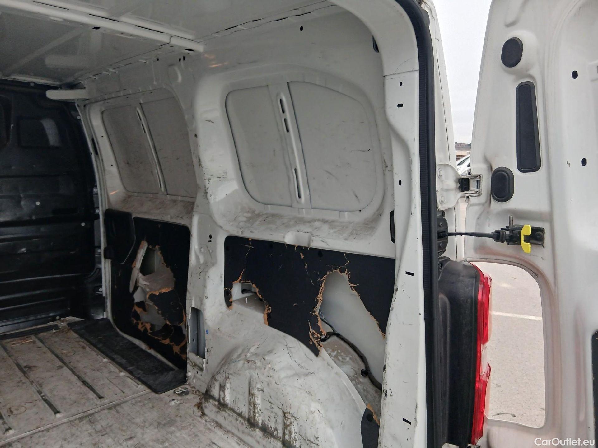  Toyota  Proace TOYOTA  / 2020 / 4P / furgón 1.5D 100CV GX 1PL 2PT L1 #21