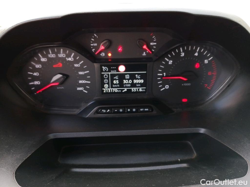  Peugeot  RIFTER PEUGEOT  / 2018 / 4P / monovolumen compacto Active Standard BlueHDi 73kW #17