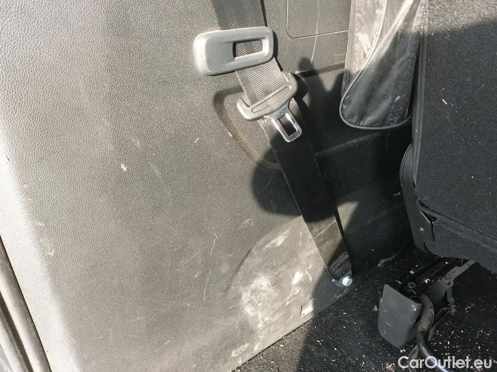  Peugeot  RIFTER PEUGEOT  / 2018 / 5P / monovolumen compacto GT Line Long BlueHDi 96kW #24