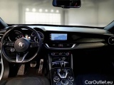  Alfa Romeo   STELVIO ALFA ROMEO / 2017 / 5P / SUV 2.2 TD 190 CV SUPER BUSINESS AT8 Q4 #3