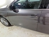  Peugeot  308 PEUGEOT  / 2017 / 5P / STATION WAGON SW ALLURE BLUEHDI 130 EAT8 SeS AUT. #68