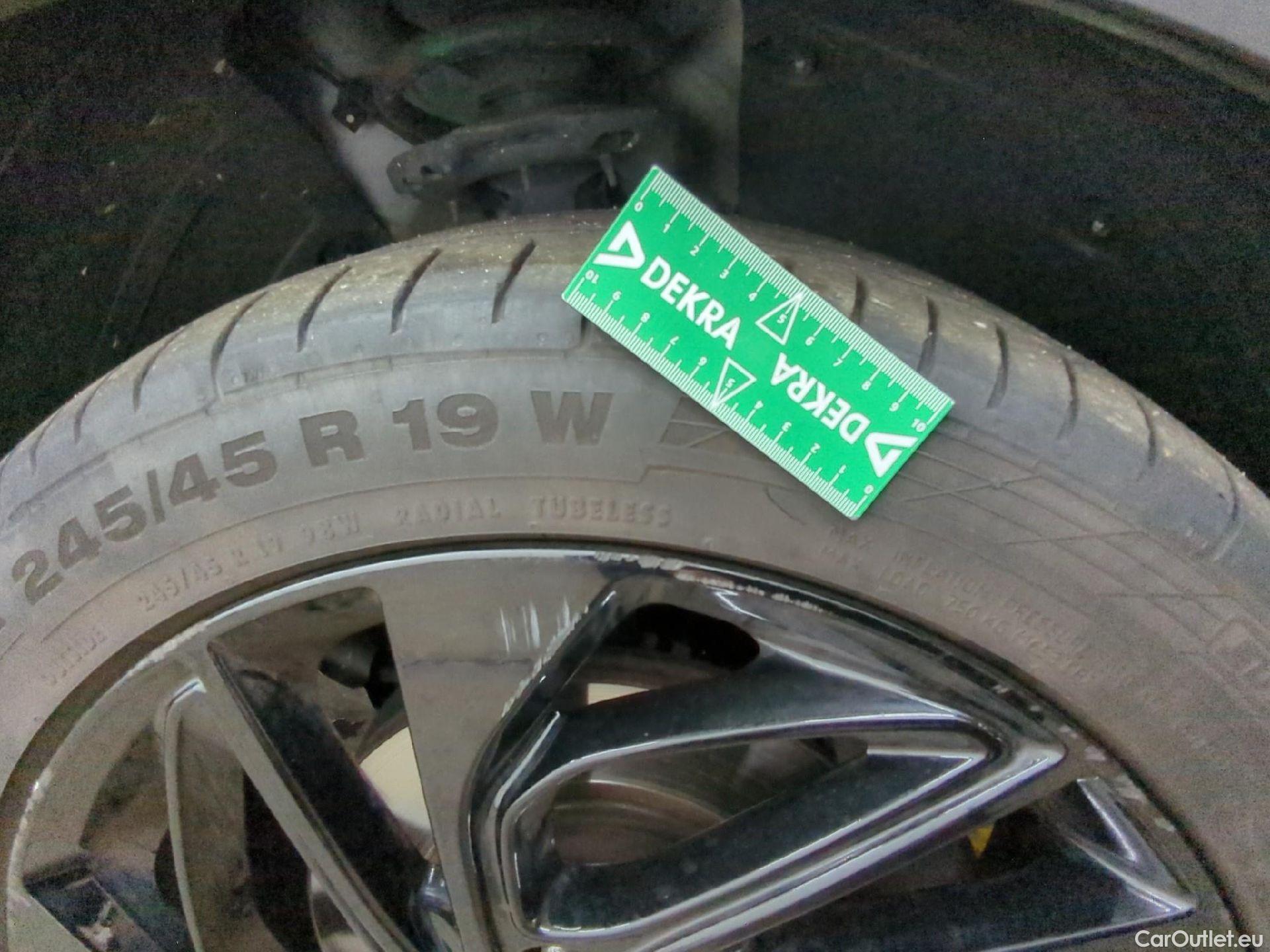  Hyundai  Tucson HYUNDAI  / 2018 / 5P / SUV 1.6 CRDI 136 HYBRID 48V DCT-7 N LINE EDI #4