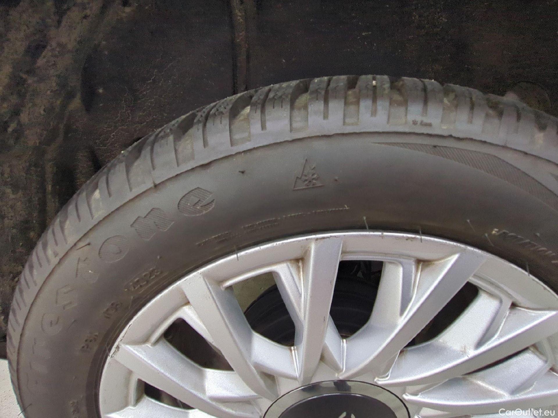  Fiat  500 FIAT  / 2015 / 3P / Berline Hybrid 1.0 BSG 70 ch Dolcevita #6