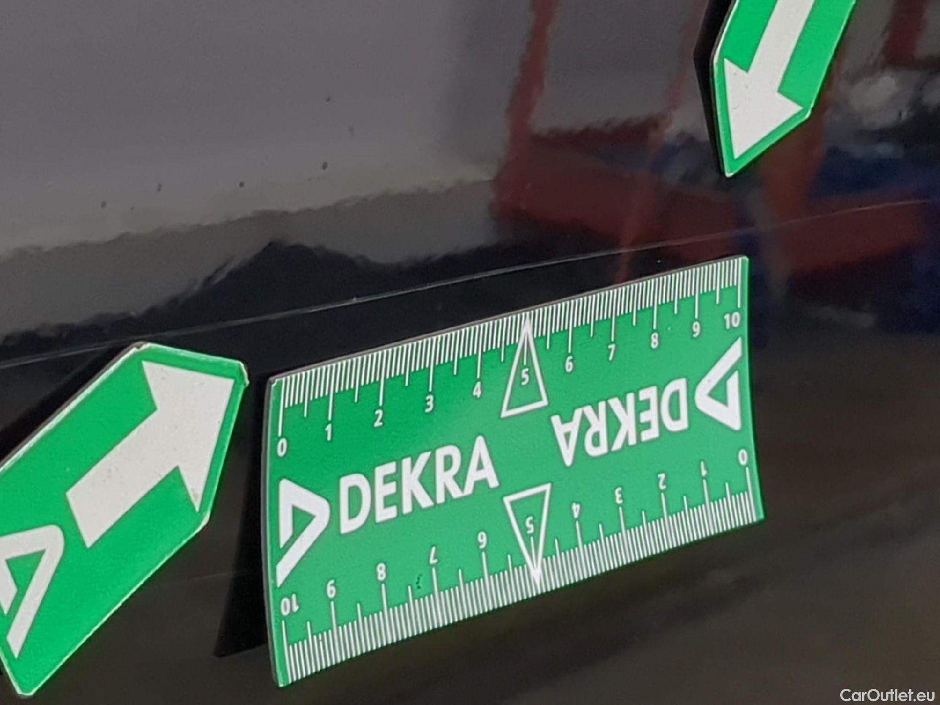  KIA  Sportage KIA  / 2021 / 5P / SUV 1.6 T-GDI 265 PHEV AUTO 4WD DESIGN #19