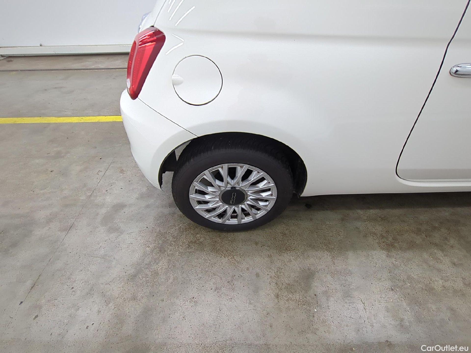  Fiat  500 FIAT  / 2015 / 3P / Berline Hybrid 1.0 BSG 70 ch Dolcevita #5