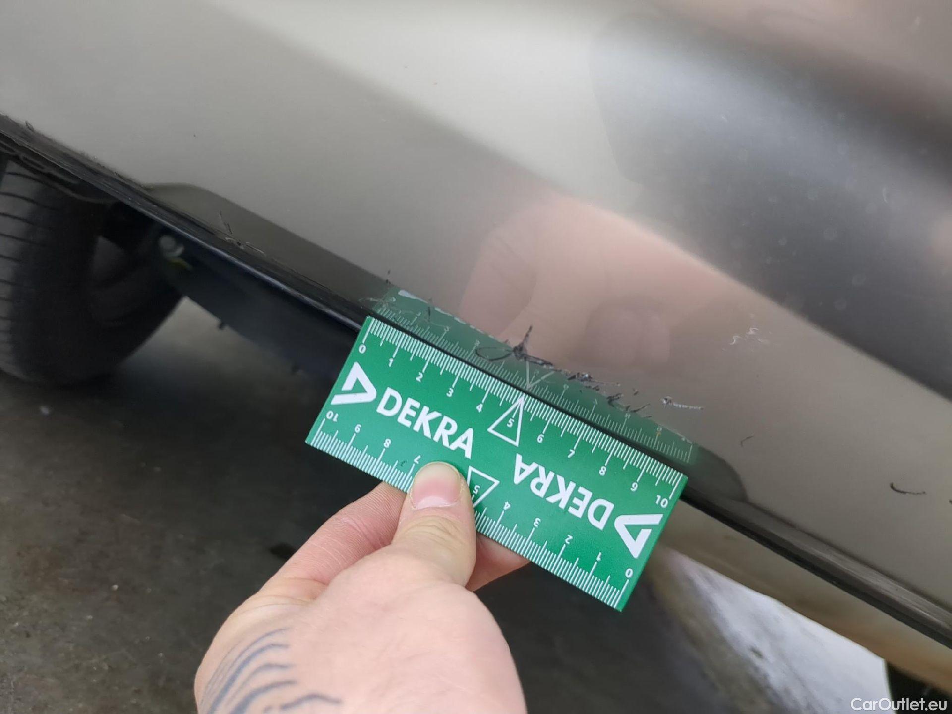  KIA  Sportage KIA  / 2021 / 5P / SUV 1.6 T-GDI 265 PHEV AUTO 4WD DESIGN #28