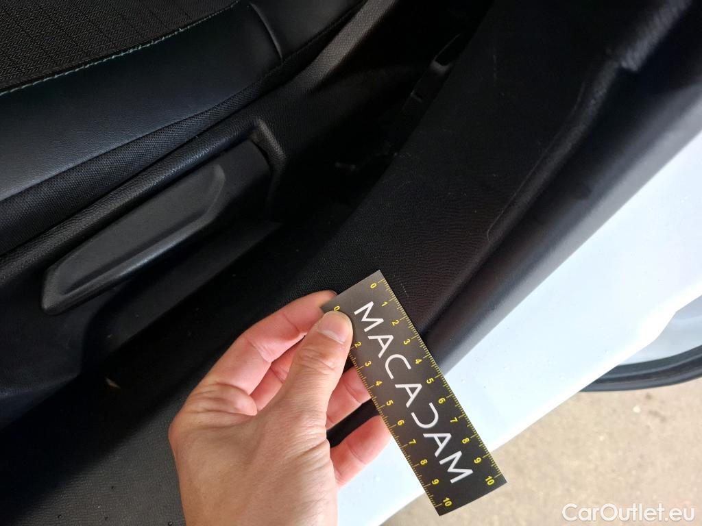  Peugeot  2008  Allure Pack 1.5 HDi 130CV BVA8 E6d #8