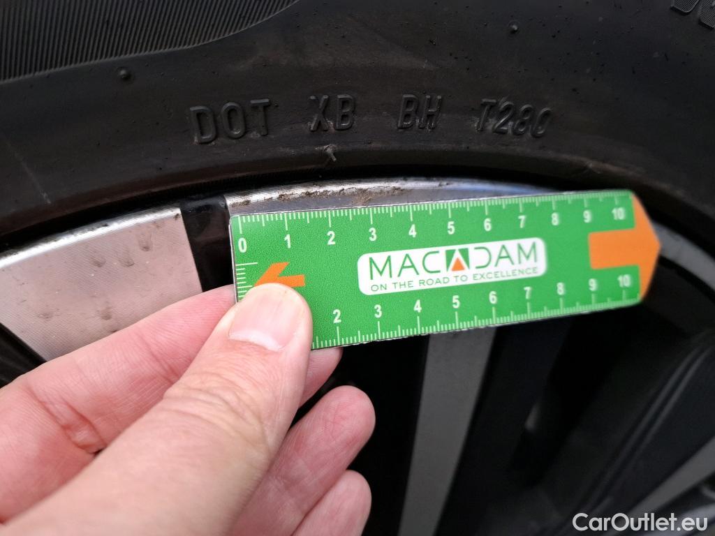  Peugeot  2008 PEUGEOT  / 2019 / 5P / Crossover BLUEHDI 130 S&S EAT8 GT PACK #16