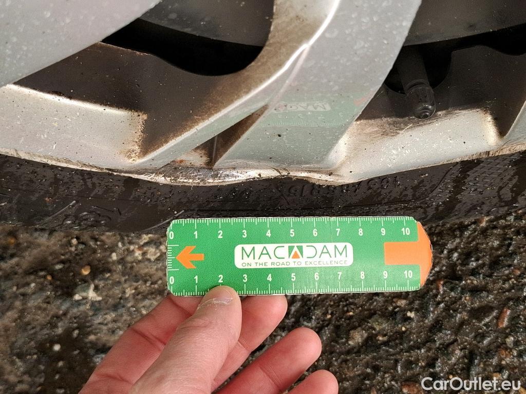  Peugeot  208  Affaire Premium Pack 1.6 HDi 100CV BVM5 E6 #27