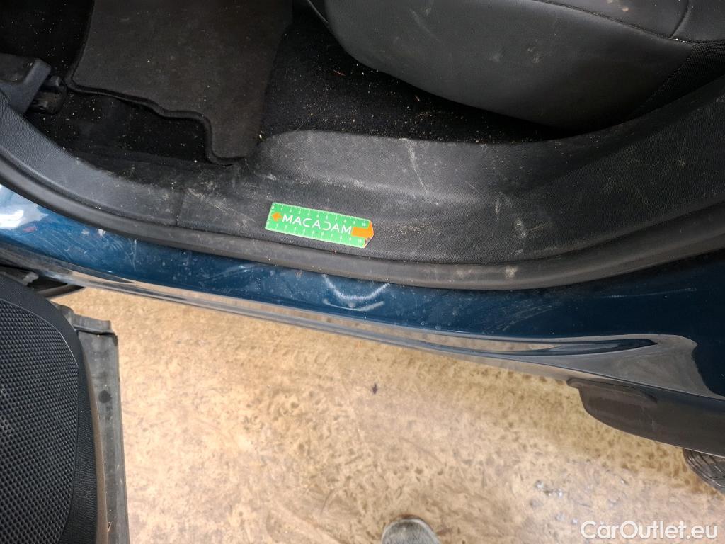  Peugeot  3008  Allure Pack 1.5 HDi 130CV BVM6 E6d #19